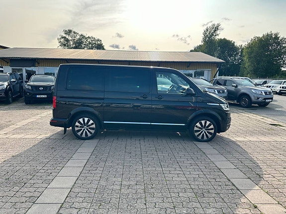 Volkswagen Multivan 8 of 25