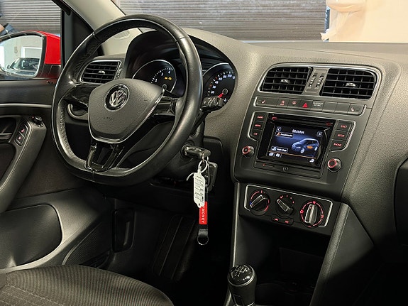 Volkswagen Polo 14 of 26