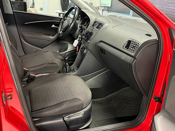 Volkswagen Polo 23 of 26