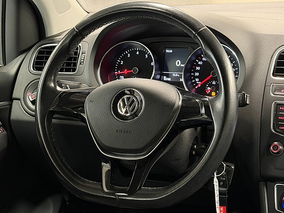 Volkswagen Polo 12 of 26