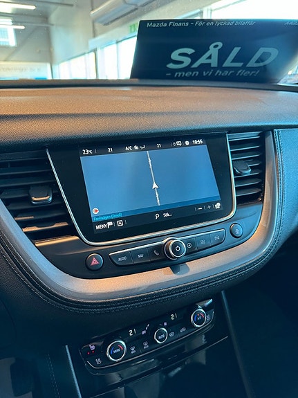 Opel Grandland X 8 of 10