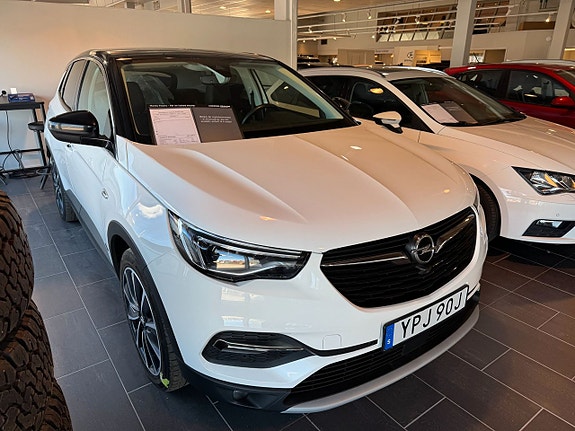 Opel Grandland X 10 of 10