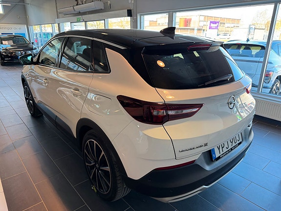 Opel Grandland X 4 of 5