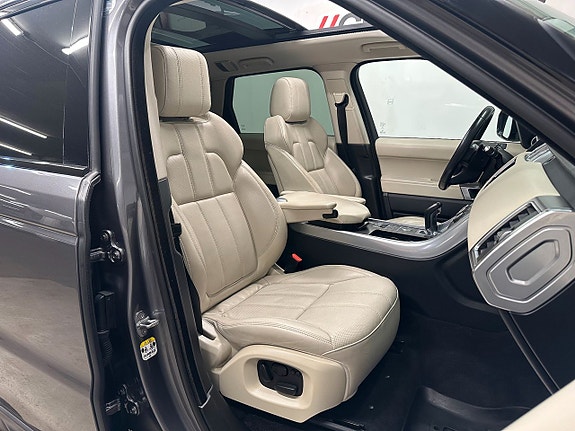 Land Rover Range Rover Sport 22 of 25