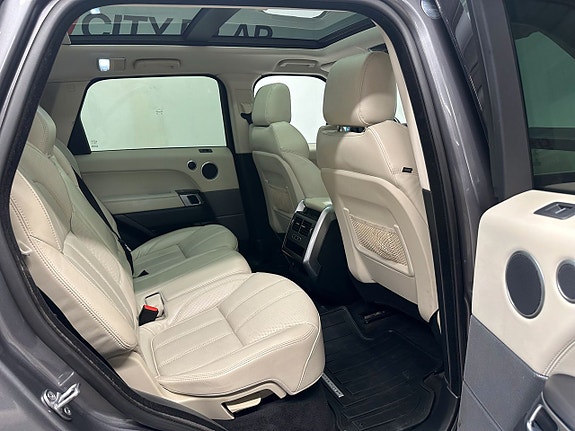 Land Rover Range Rover Sport 12 of 25