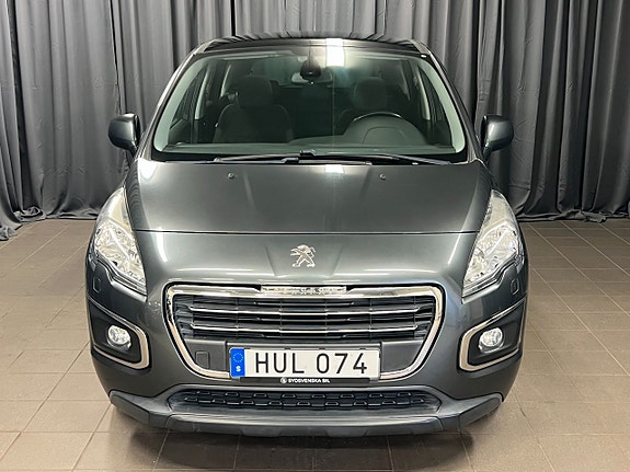 Peugeot 3008 2 of 5