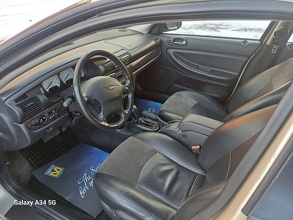 Chrysler Sebring 17 of 19