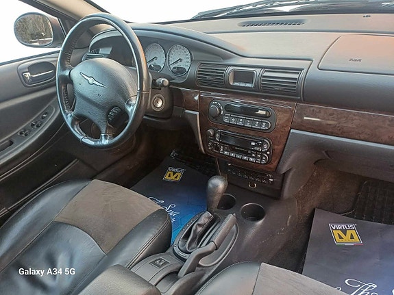 Chrysler Sebring 16 of 19