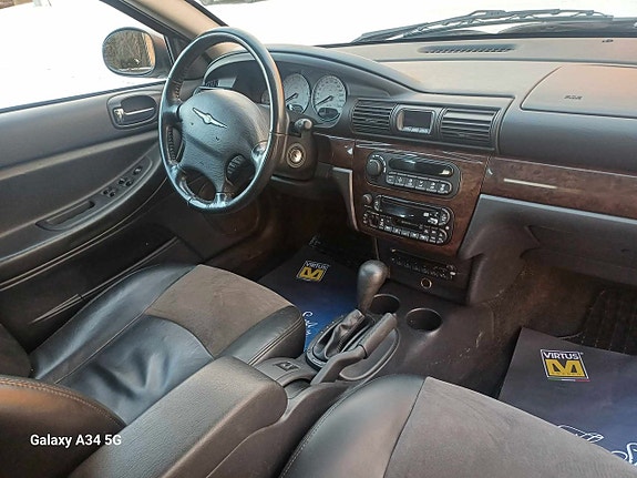 Chrysler Sebring 18 of 19