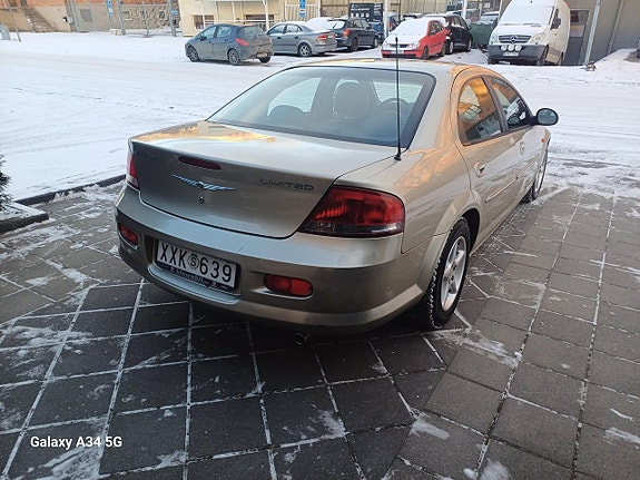 Chrysler Sebring 4 of 19