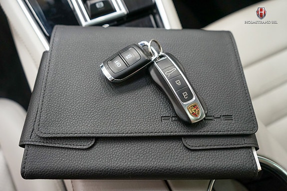 Porsche Panamera Turbo 28 of 28