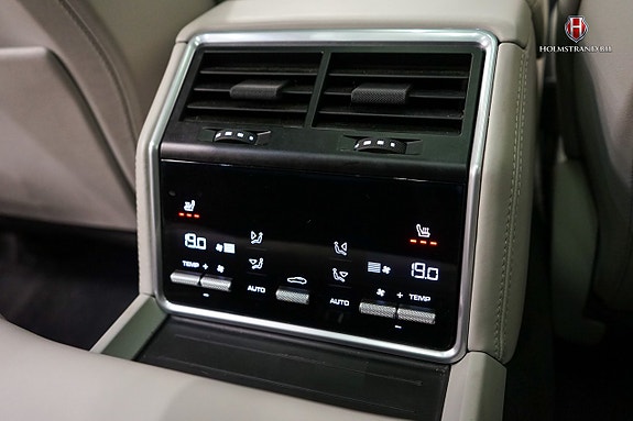 Porsche Panamera Turbo 13 of 28