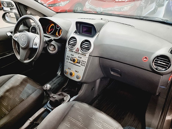 Opel Corsa 15 of 23