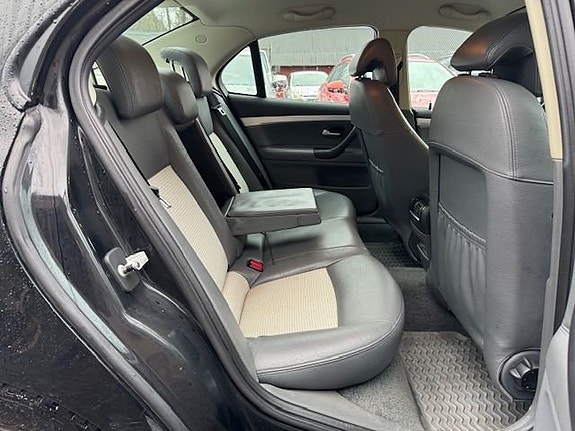 Saab 9-3 12 of 19