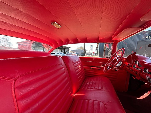 Ford Fairlane 24 of 26