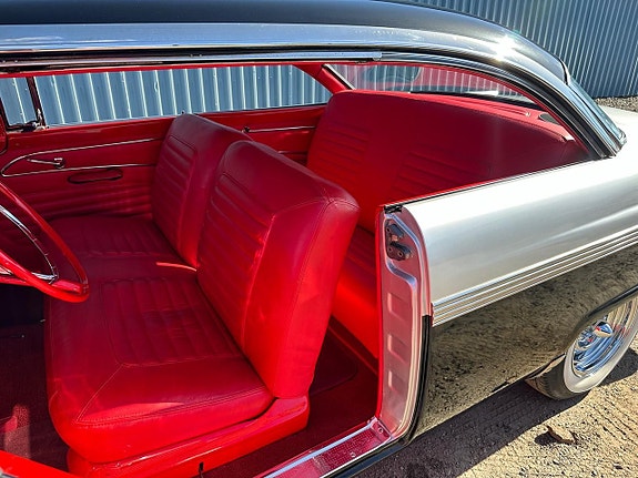 Ford Fairlane 23 of 26