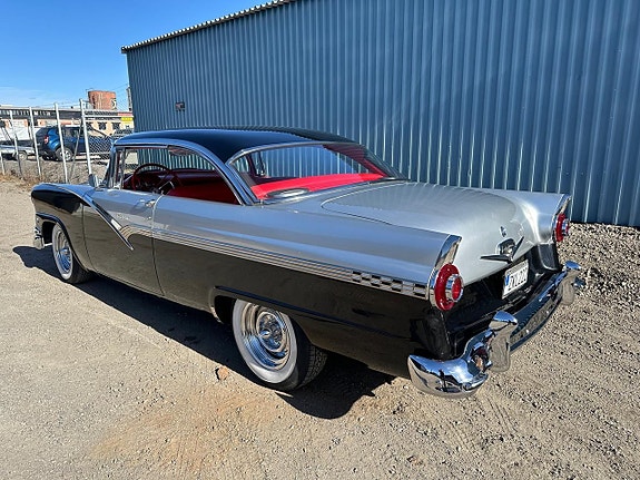 Ford Fairlane
