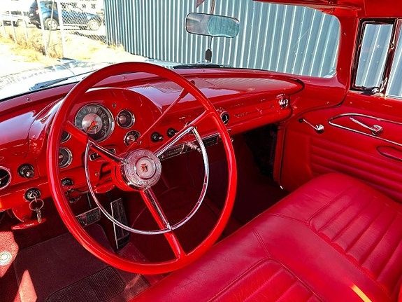 Ford Fairlane 22 of 26