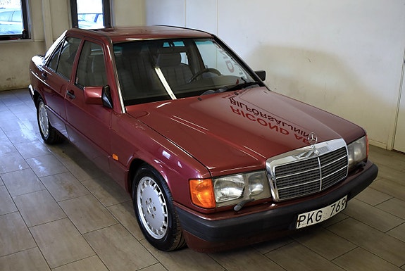 Mercedes-Benz 190 E 10 of 20
