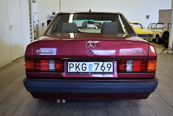 Mercedes-Benz 190 E 6 of 20