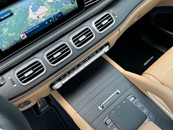 Mercedes-Benz GLS450 d 10 of 17