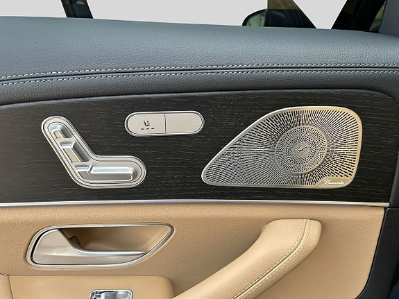 Mercedes-Benz GLS450 d 14 of 17