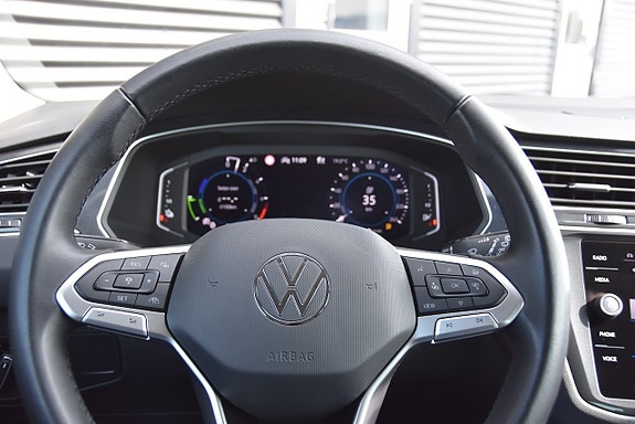 Volkswagen Tiguan 16 of 20