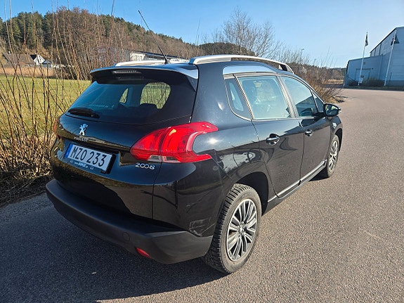 Peugeot 2008 4 of 5
