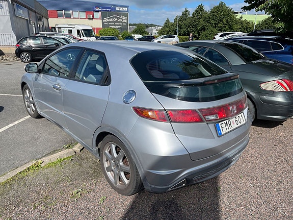 Honda Civic 2 of 8