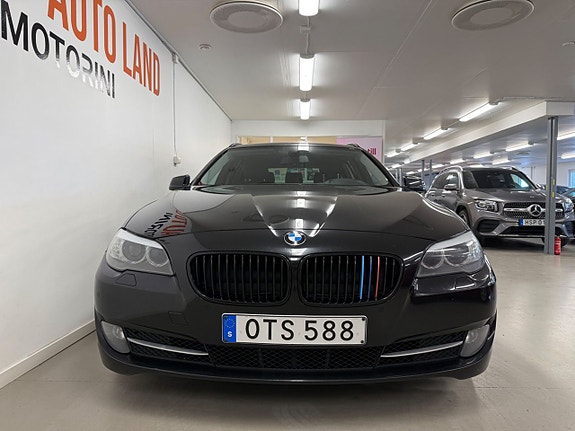 BMW 520 2 of 5