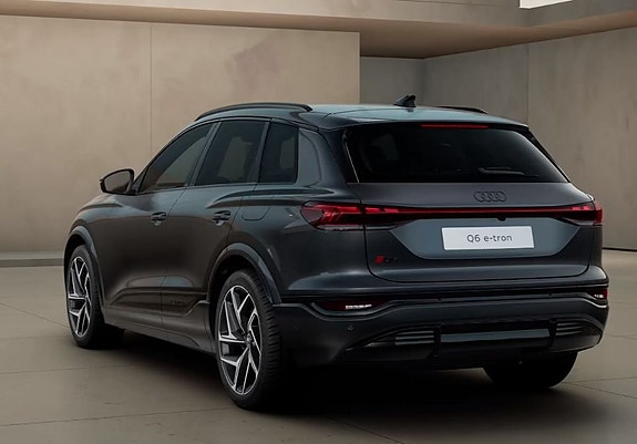 Audi Q6 e-tron 3 of 5