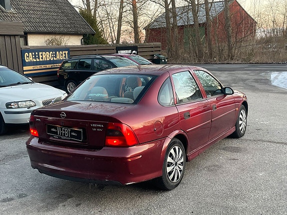 Opel Vectra 3 of 5