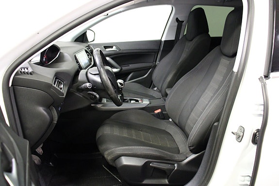 Peugeot 308 7 of 16