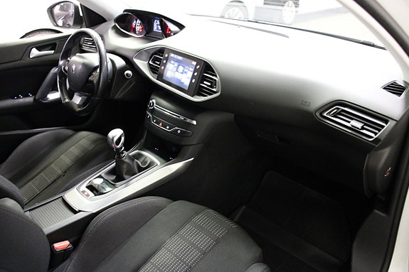 Peugeot 308 14 of 16