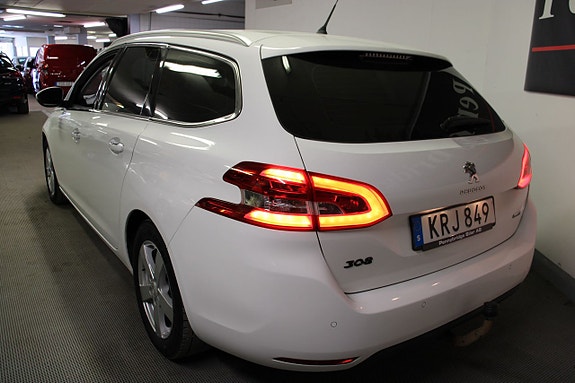 Peugeot 308 12 of 16