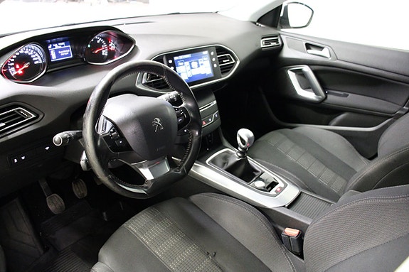 Peugeot 308 5 of 16