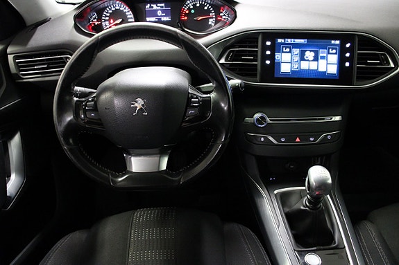 Peugeot 308 11 of 16