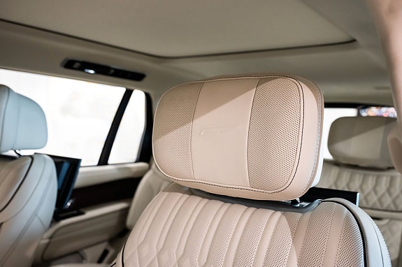 Land Rover Range Rover 15 of 25