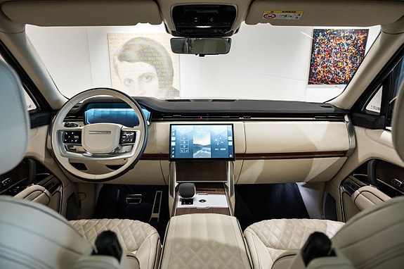 Land Rover Range Rover 18 of 25