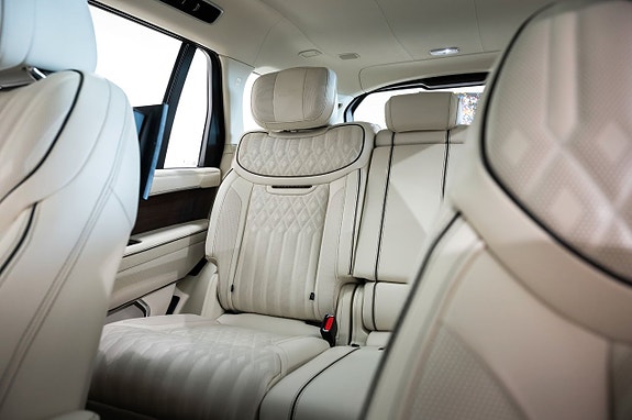 Land Rover Range Rover 16 of 25