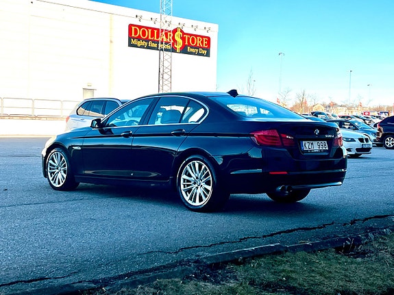 BMW 530d 4 of 5