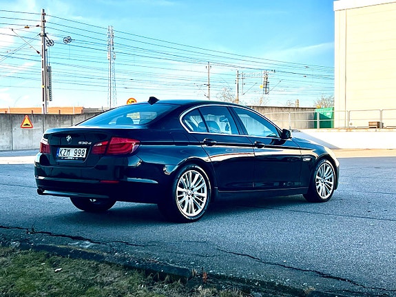 BMW 530d 3 of 5