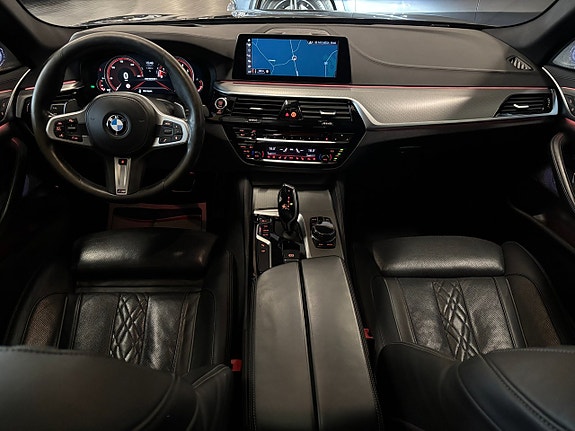 BMW M550i 28 of 30