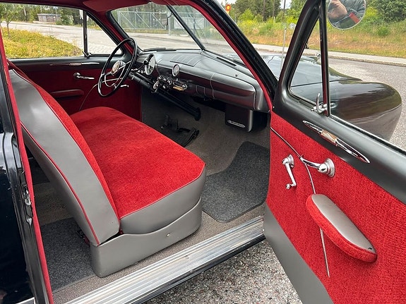 Ford Custom 6 of 12
