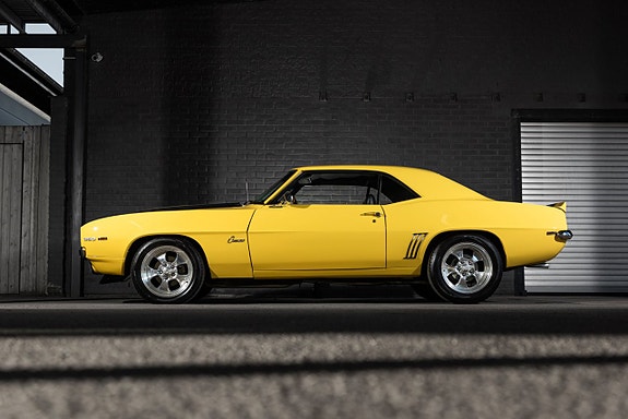Chevrolet Camaro 3 of 5
