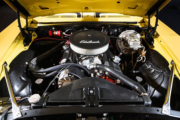 Chevrolet Camaro 15 of 27
