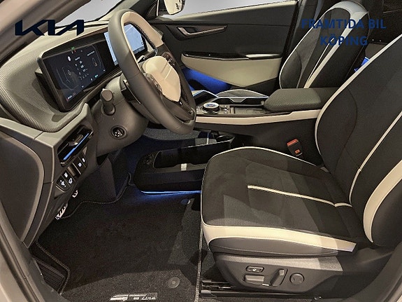 Kia EV6 8 of 19
