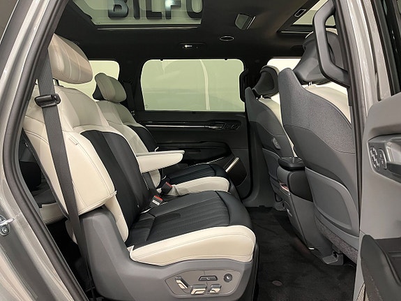Kia EV9 7 of 23