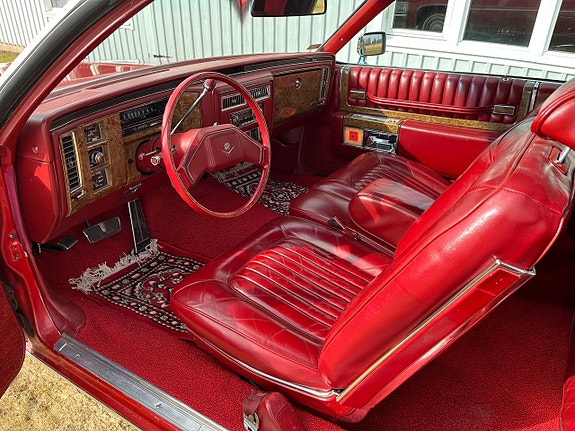 Cadillac Deville 10 of 17