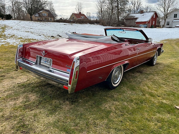 Cadillac Deville 9 of 17